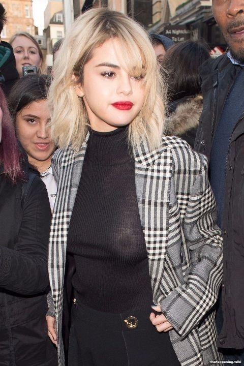 Обнажённая селена гомес слитые фото - selena gomez nude без цензуры 21 Селена Гомес Просвечивают Соски