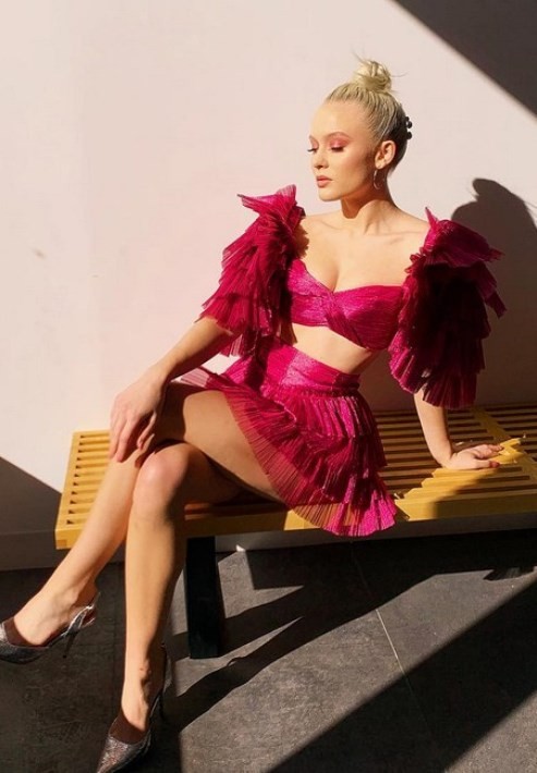 Обнажённая зара ларссон слив фото фото - zara larsson hot без цензуры 27 Blank