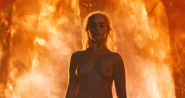 Обнажённая эмилия кларк фото - emilia clarke nude hot без цензуры 9 Blank