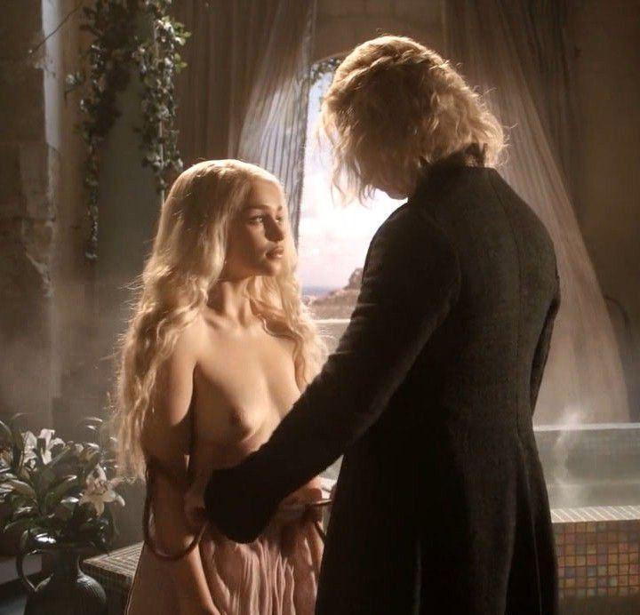 Обнажённая эмилия кларк фото - emilia clarke nude hot без цензуры 22 Blank