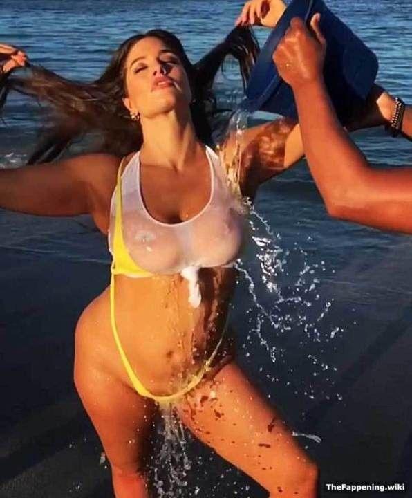 Обнажённая эшли грэм горячие интимные фото - ashley graham nude без цензуры 24 Эшли Грэм В Мини Бикини Просвечивают Соски