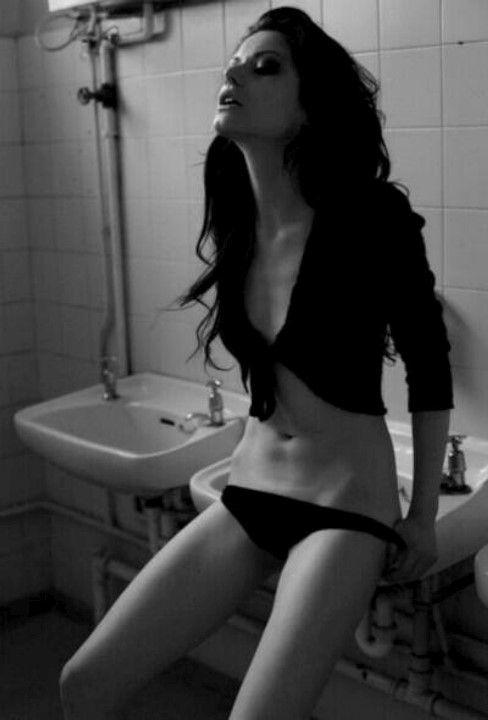 Leaked photos of kaya scodelario private sexy images with naked actress без цензуры 18 Blank