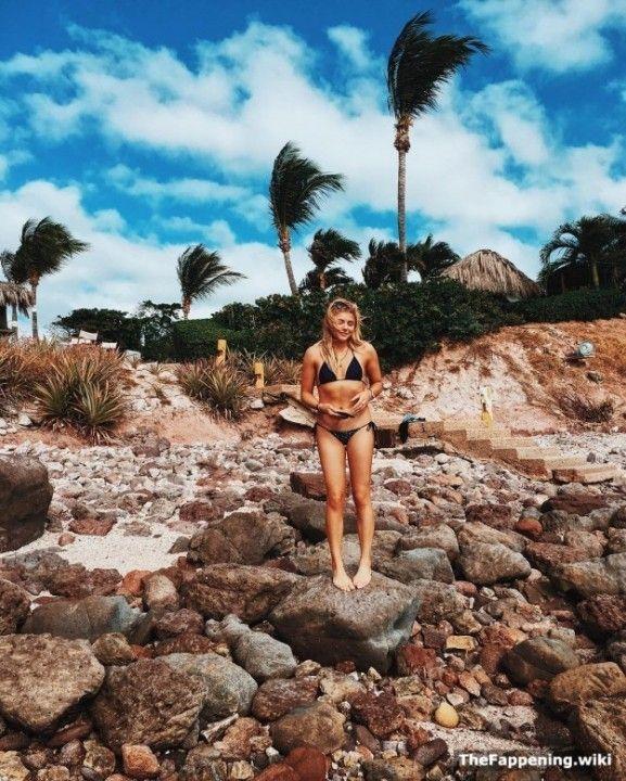 Nude photos of chloe grace moretz naked tits and butt of star без цензуры 13 Хлоя Грейс Морец В Купальнике