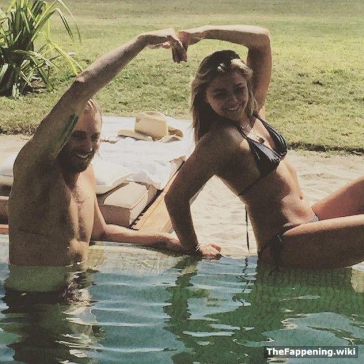 Nude photos of chloe grace moretz naked tits and butt of star без цензуры 14 Хлоя Грейс Морец В Бикини