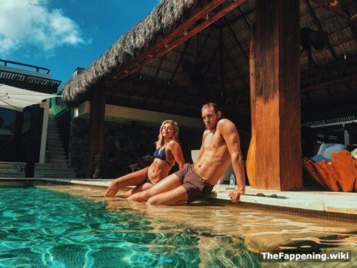 Nude photos of chloe grace moretz naked tits and butt of star без цензуры 16 Blank