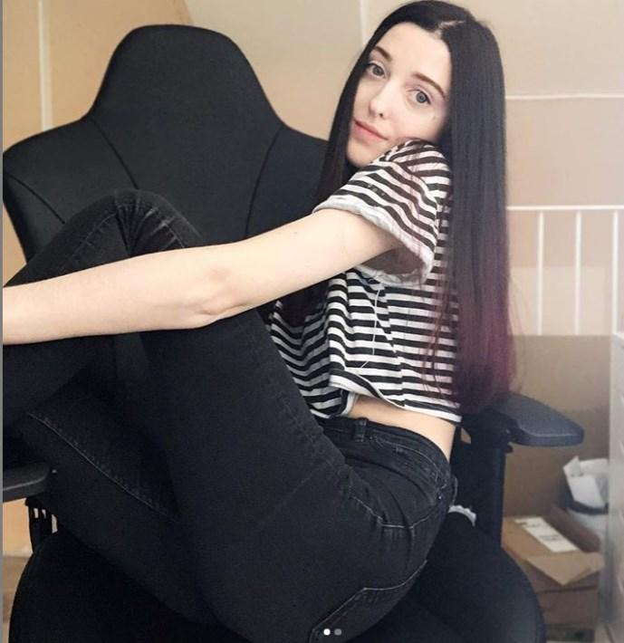 Hot photos of liz0n sexy blogger elizaveta lebedkina from peterburg без цензуры 18 Blank