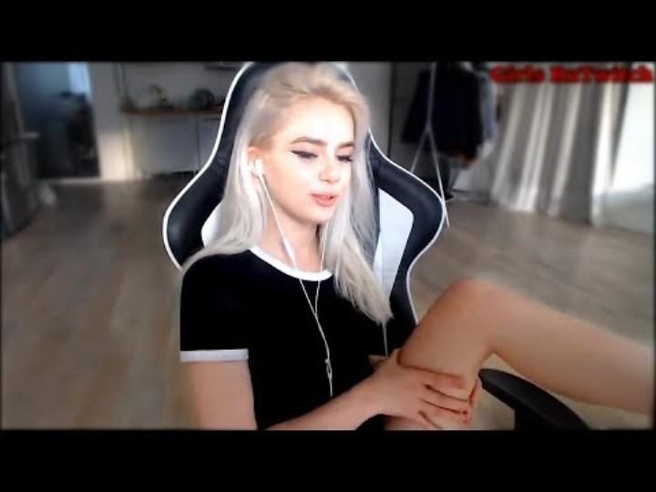 Fresh private photos of tati gtfobae sexy images of hot streamer girl без цензуры 19 Blank