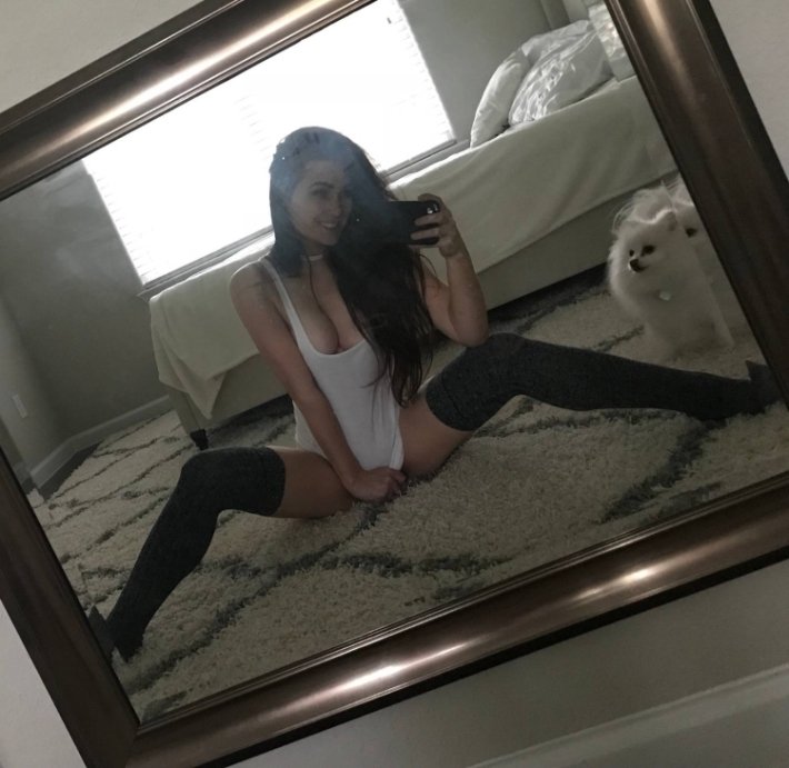 Обнажённая niece waidhofer слив фото фото без цензуры 32 Blank