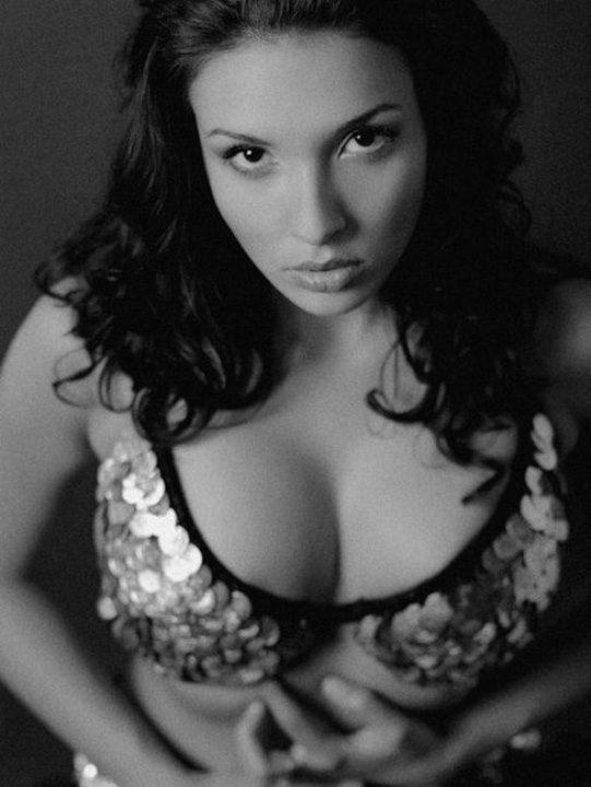 Любуемся лучшими фотографиями Ольги Дибцевой — дебютантки «100 самых сексуальных женщин страны»