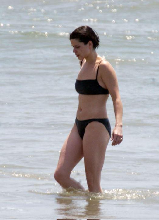 Нив кэмпбелл голая - neve campbell nude без цензуры 9 Нив Кэмпбелл Фото В Купальнике
