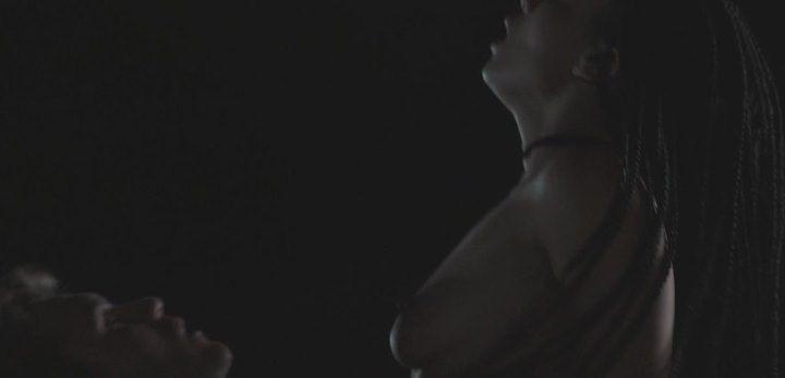 Зои кравиц в купальнике и белье без цензуры 35 Blank